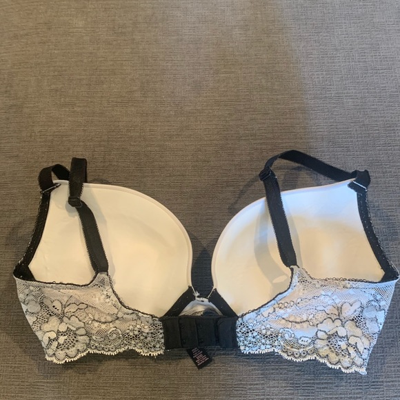 Victoria’s Secret Bra - Picture 3 of 3